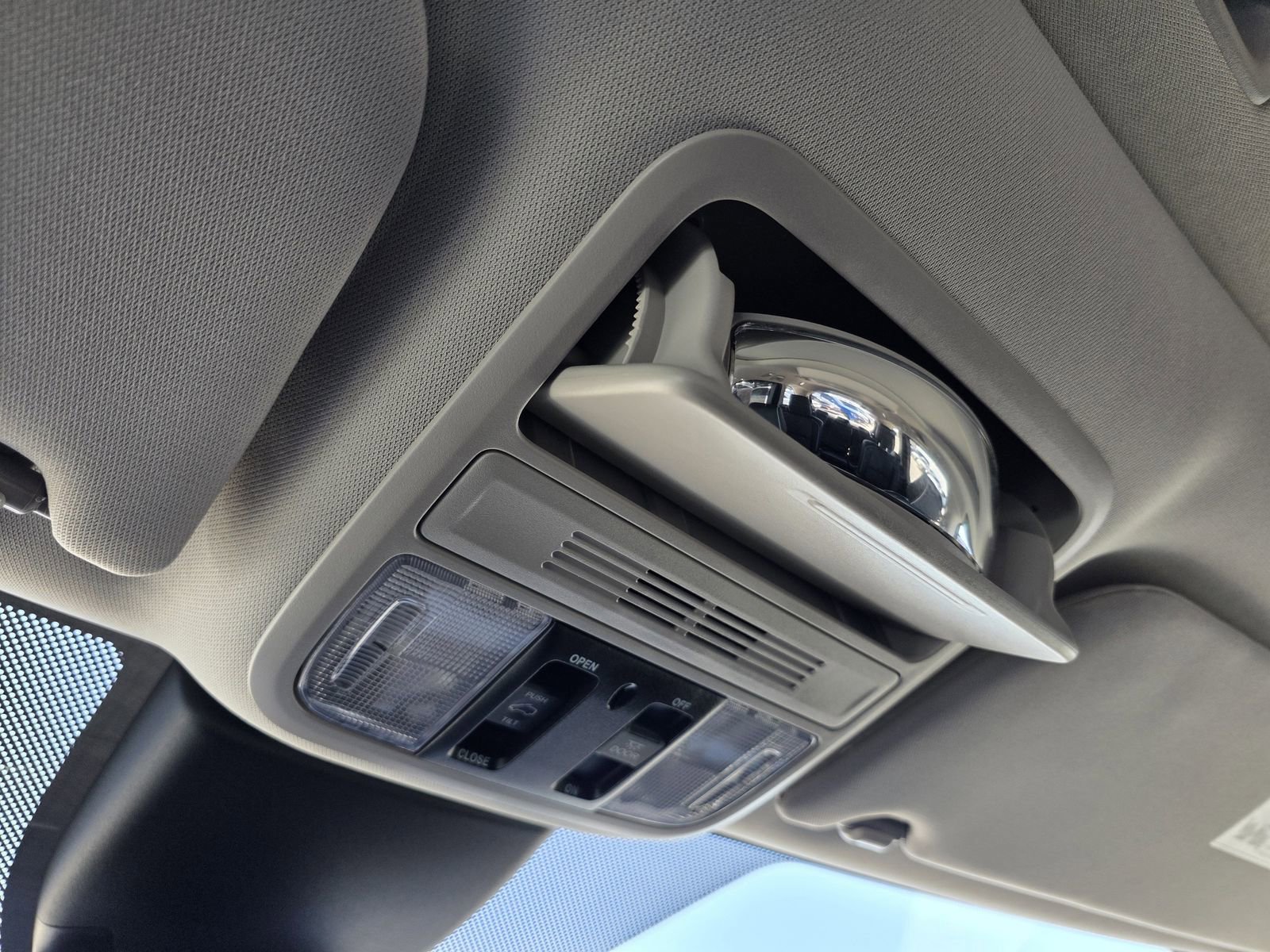 Used 2025 Honda Odyssey Touring image 30