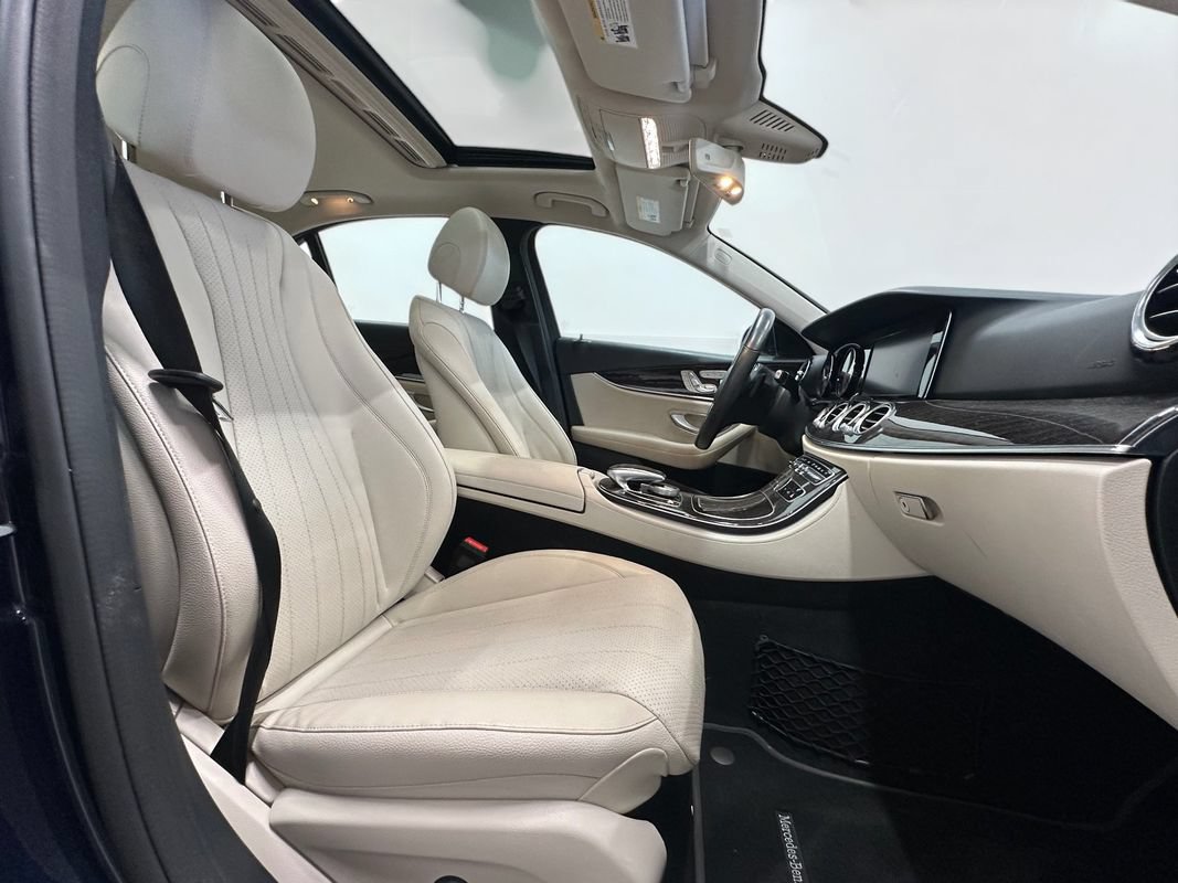 Used 2019 Mercedes-Benz E 300 4MATIC image 18