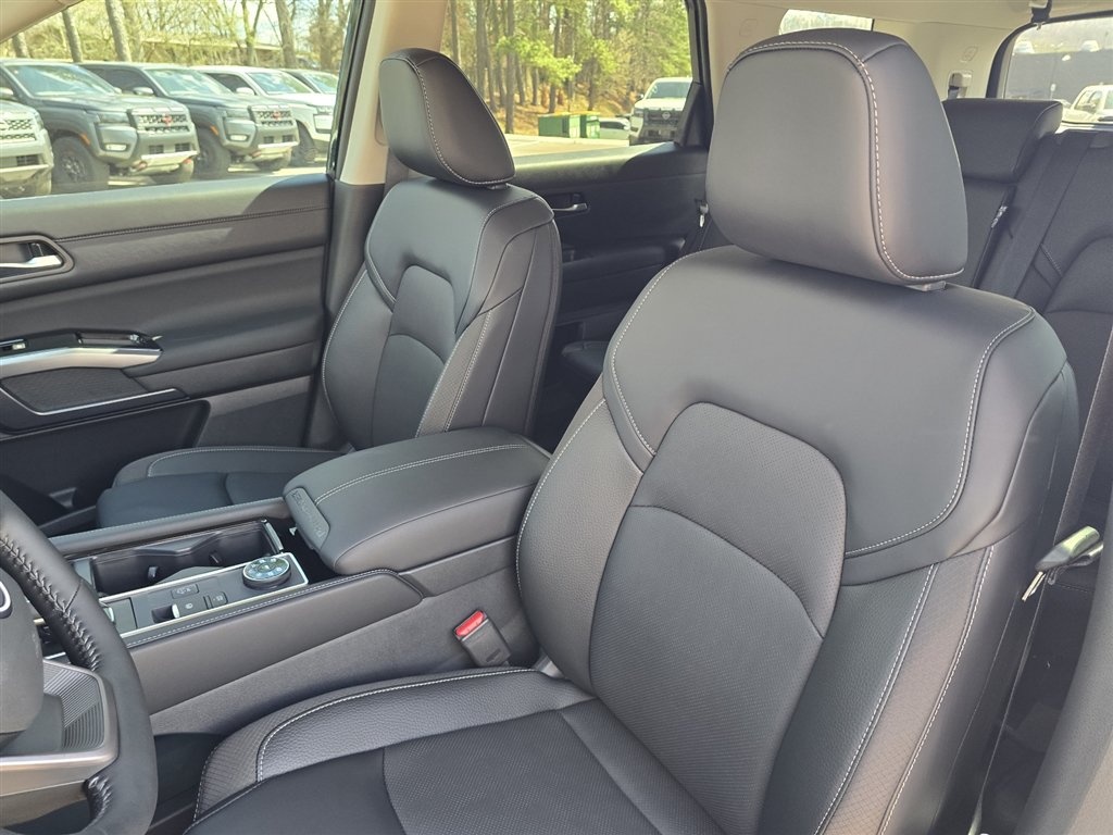 New 2026 Nissan Pathfinder SL AWD/4WD image 13