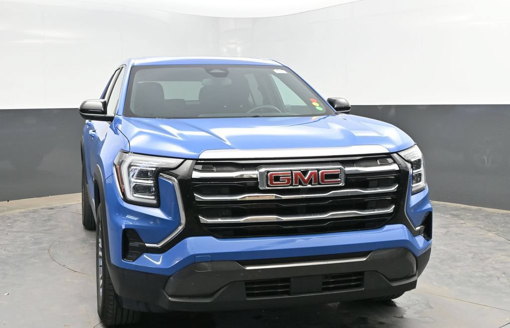 Used 2025 GMC Terrain Elevation AWD/4WD image 4