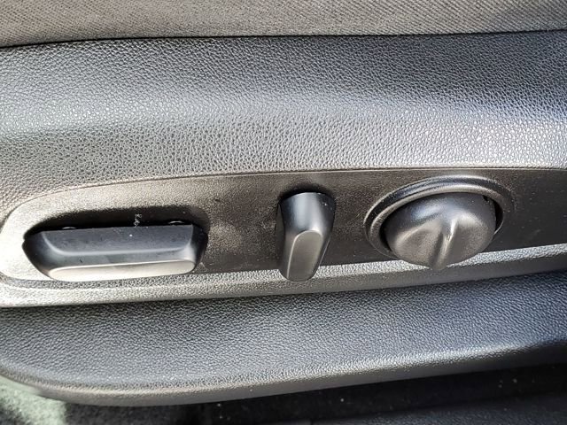 Used 2018 Chevrolet Equinox LT image 8