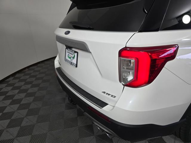 Certified 2023 Ford Explorer Platinum w/ Technology Package AWD/4WD image 15