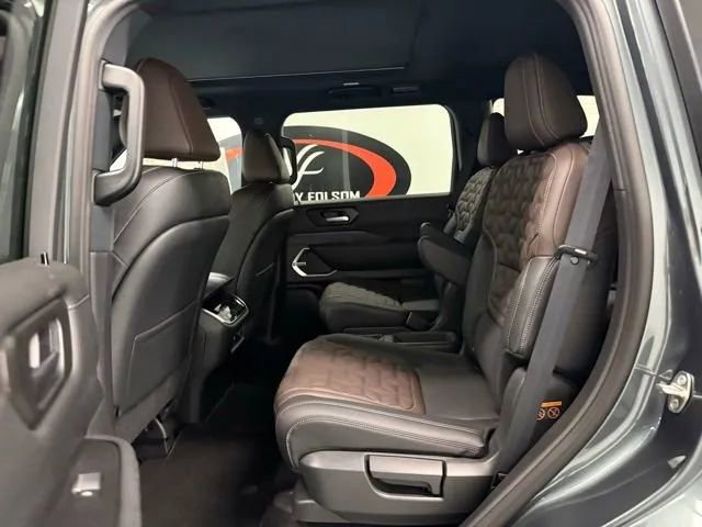 New 2026 Nissan Armada Platinum w/ Accent Package image 15