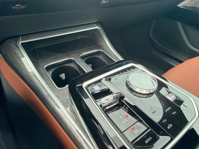 Used 2023 BMW 760i xDrive AWD/4WD image 10
