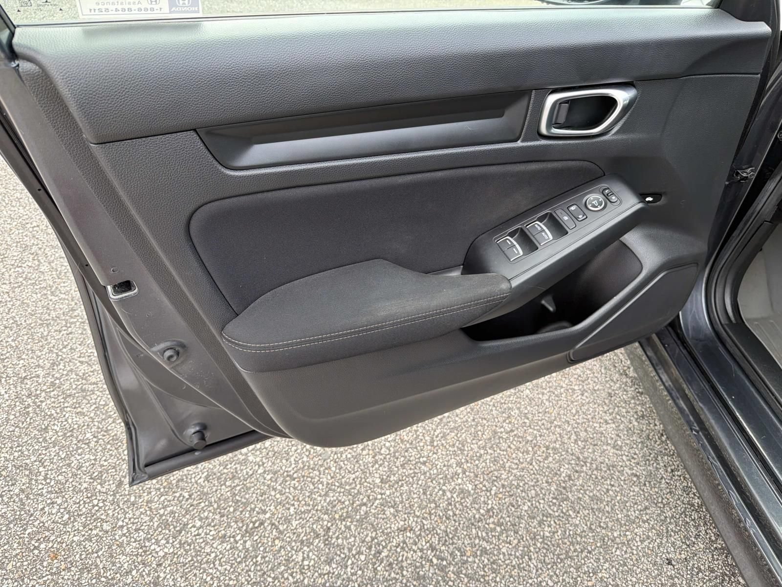 Used 2022 Honda Civic LX image 10