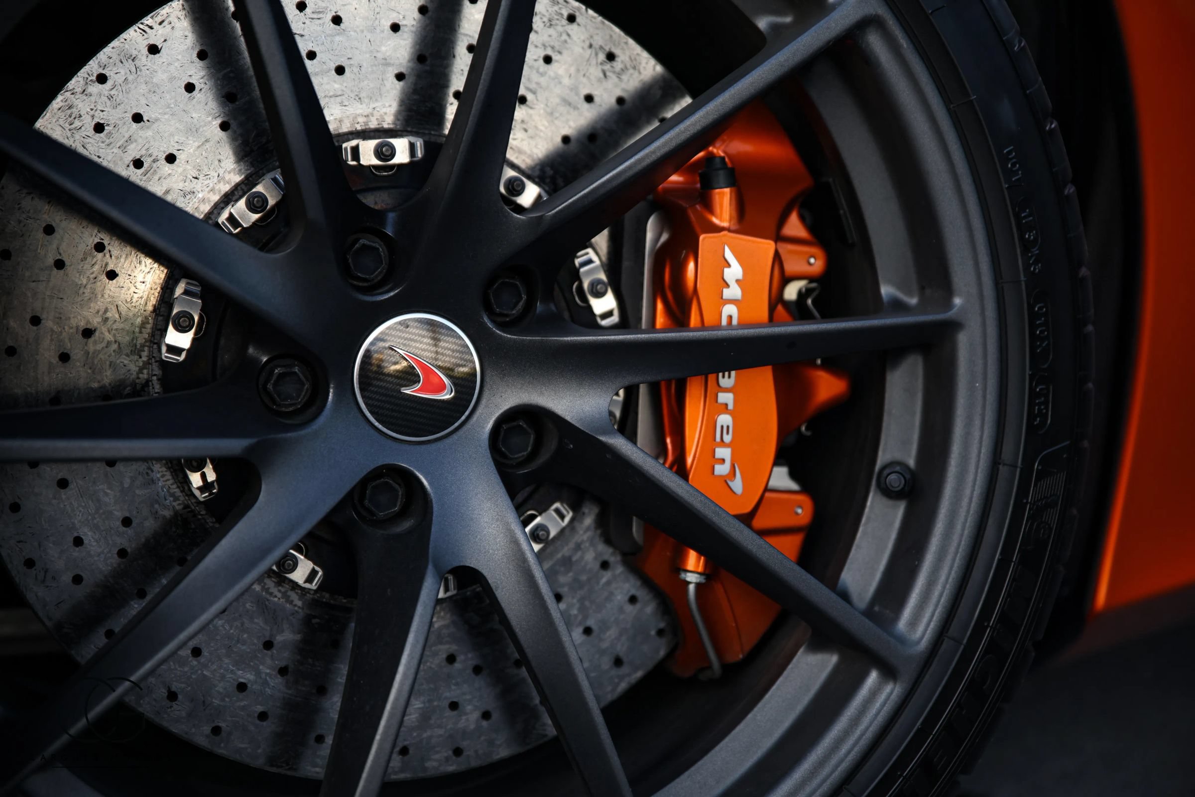 Used 2018 McLaren 720S RWD image 5
