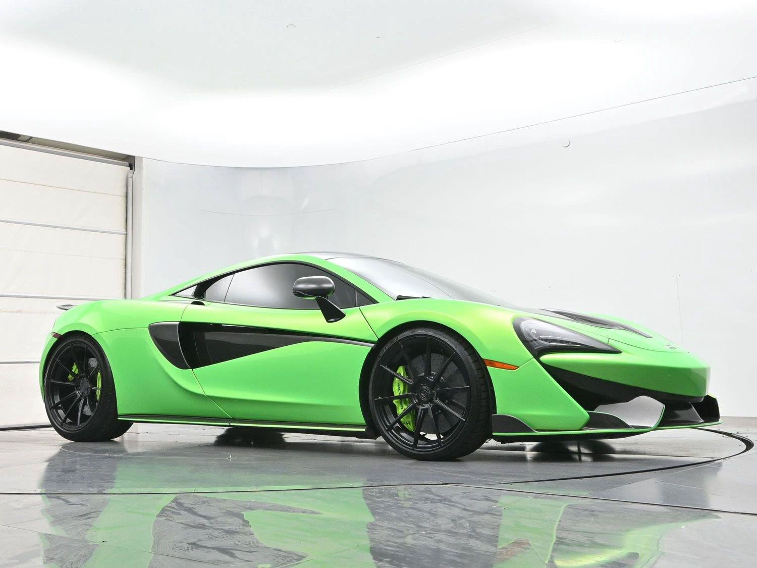 Used 2016 McLaren 570S Coupe RWD image 32