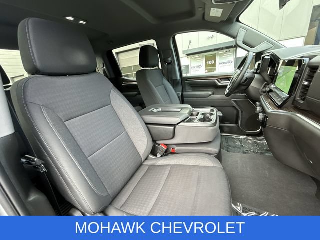 Used 2025 Chevrolet Silverado 1500 LT AWD/4WD image 28