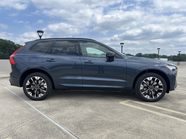 New 2026 Volvo XC60 B5 Plus w/ Protection Package Premier image 9