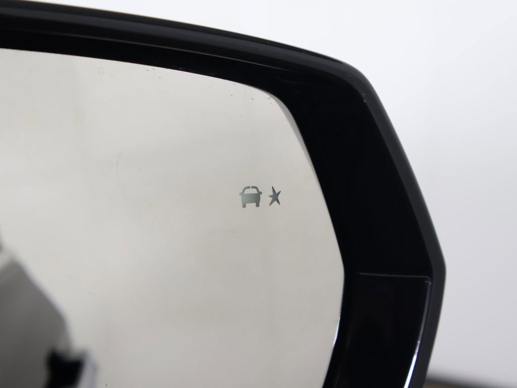 Used 2024 Cadillac XT4 Luxury image 39