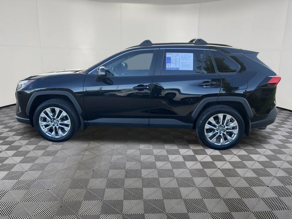 Used 2025 Toyota RAV4 XLE Premium w/ Weather Package AWD/4WD image 4