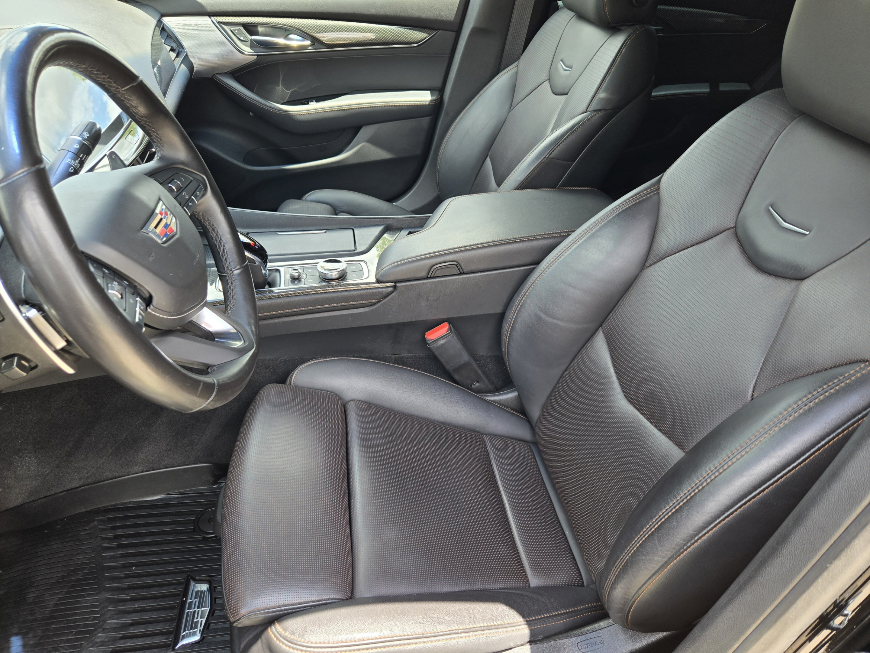 Used 2022 Cadillac CT5 V w/ Premium Package RWD image 9