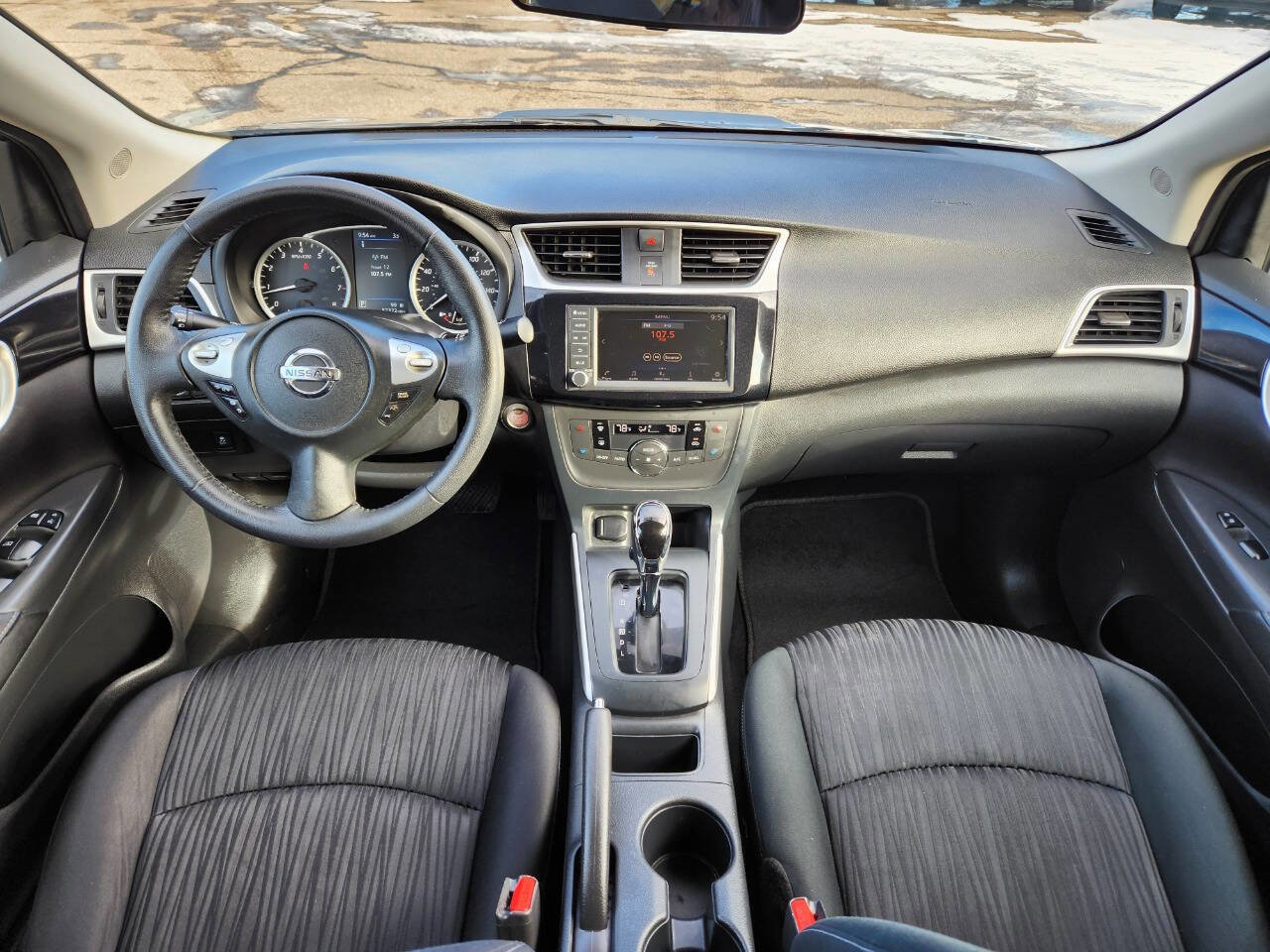 Used 2019 Nissan Sentra SV image 3