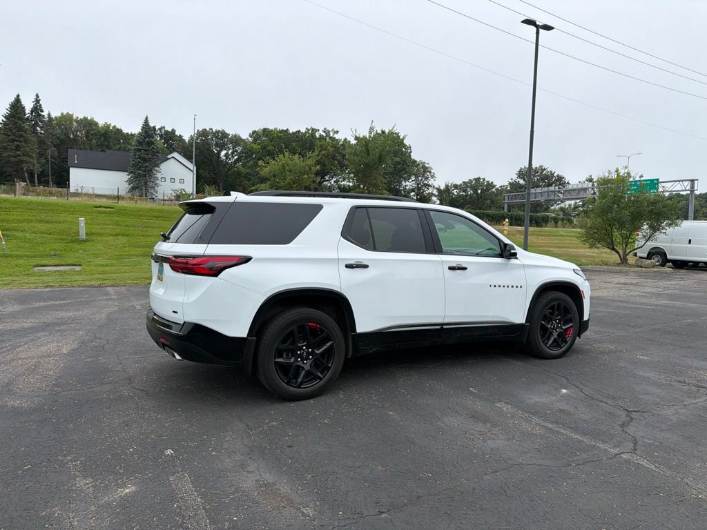 Used 2022 Chevrolet Traverse Premier w/ Redline Edition AWD/4WD image 29