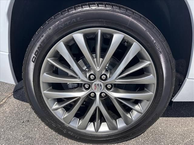 New 2026 Buick Enclave Avenir w/ Super Cruise Package image 13