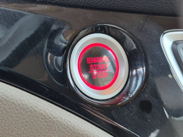 Used 2016 Honda Pilot Touring image 22