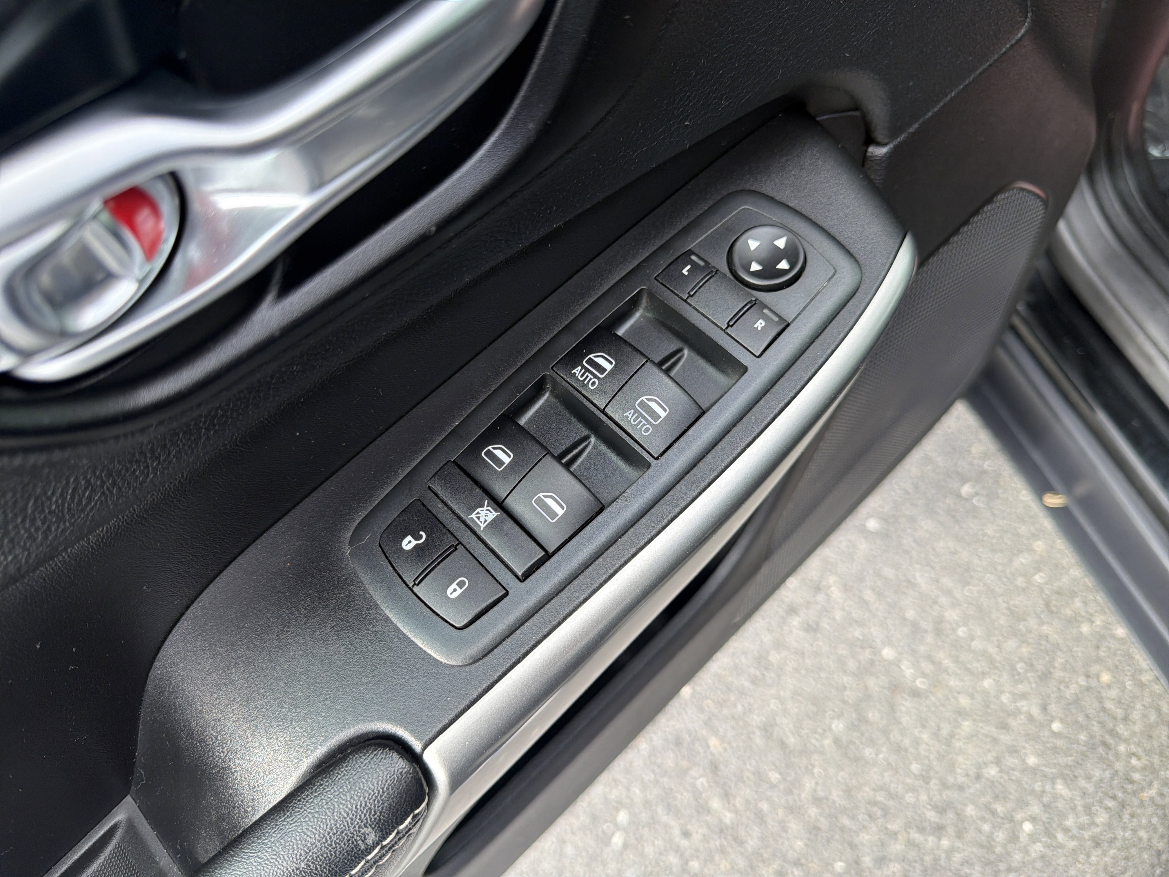 Used 2021 Jeep Cherokee Latitude Lux 80th Anniv w/ Quick Order Package 26U 80TH AWD/4WD image 16
