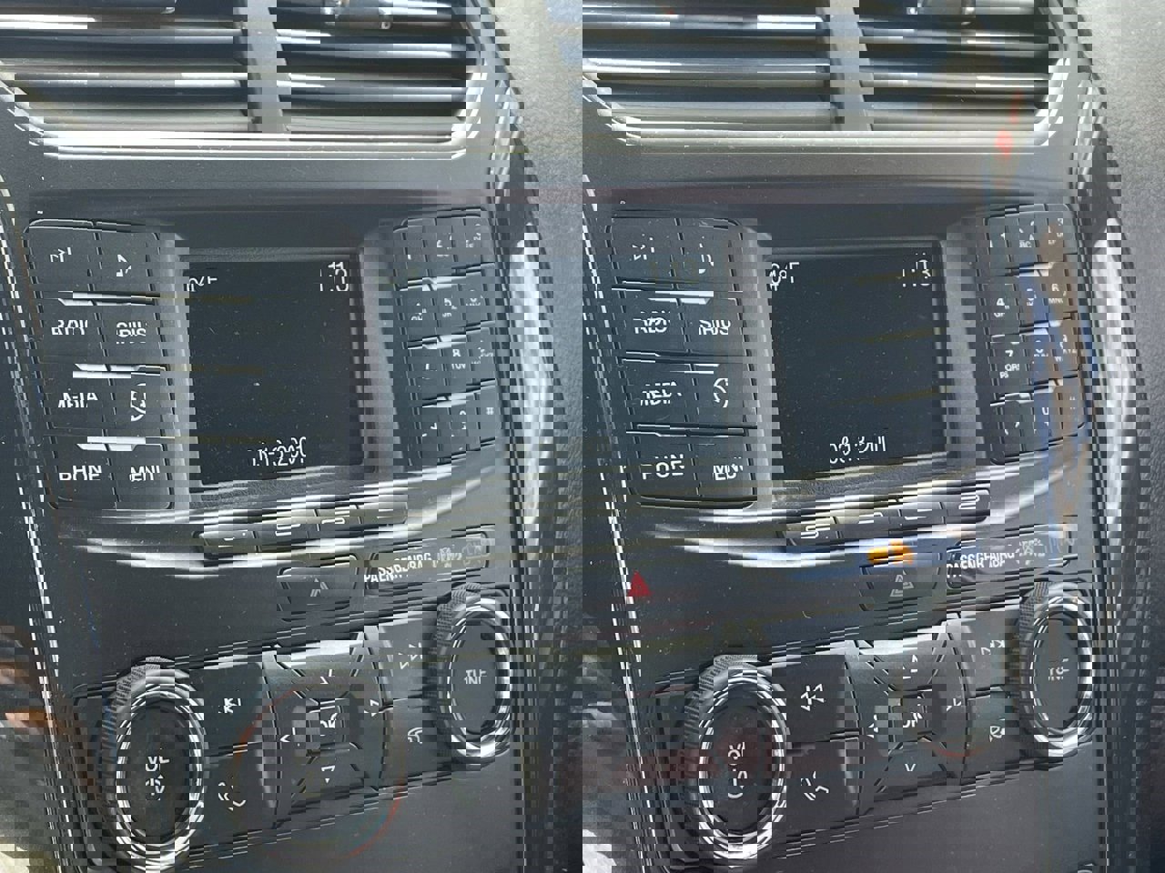 Used 2018 Ford Explorer XLT image 6