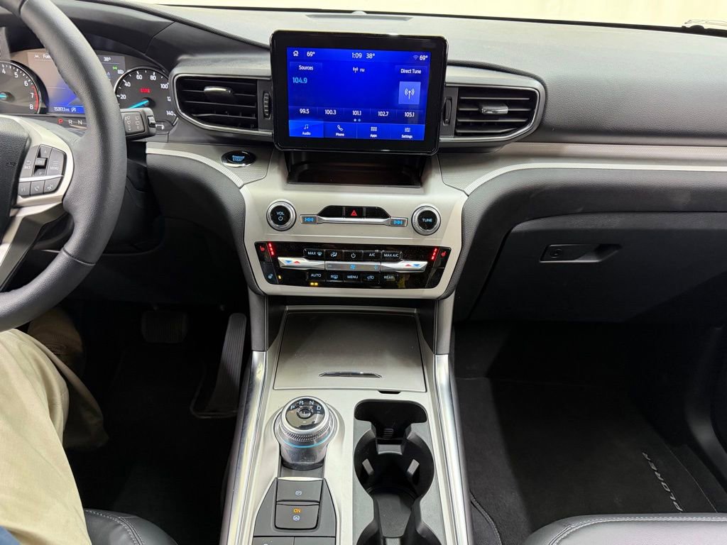 Used 2024 Ford Explorer XLT w/ Equipment Group 202A image 28