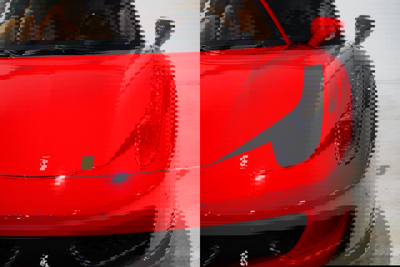 Used 2015 Ferrari 458 Italia Coupe image 27