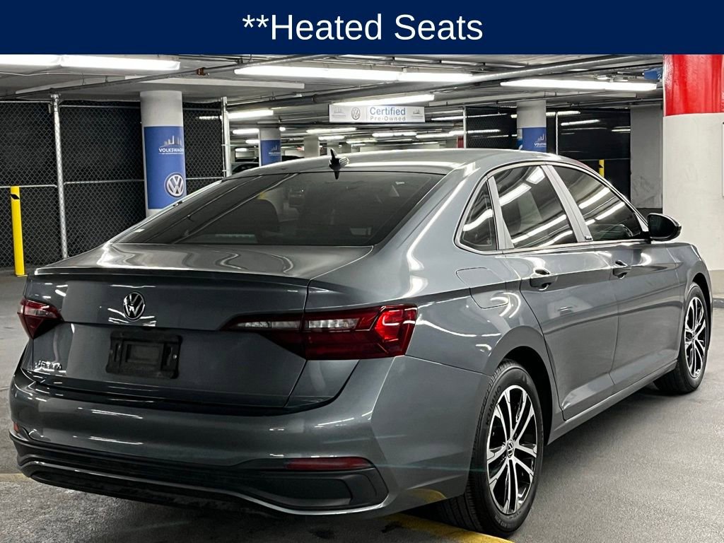 Used 2023 Volkswagen Jetta Sport image 6