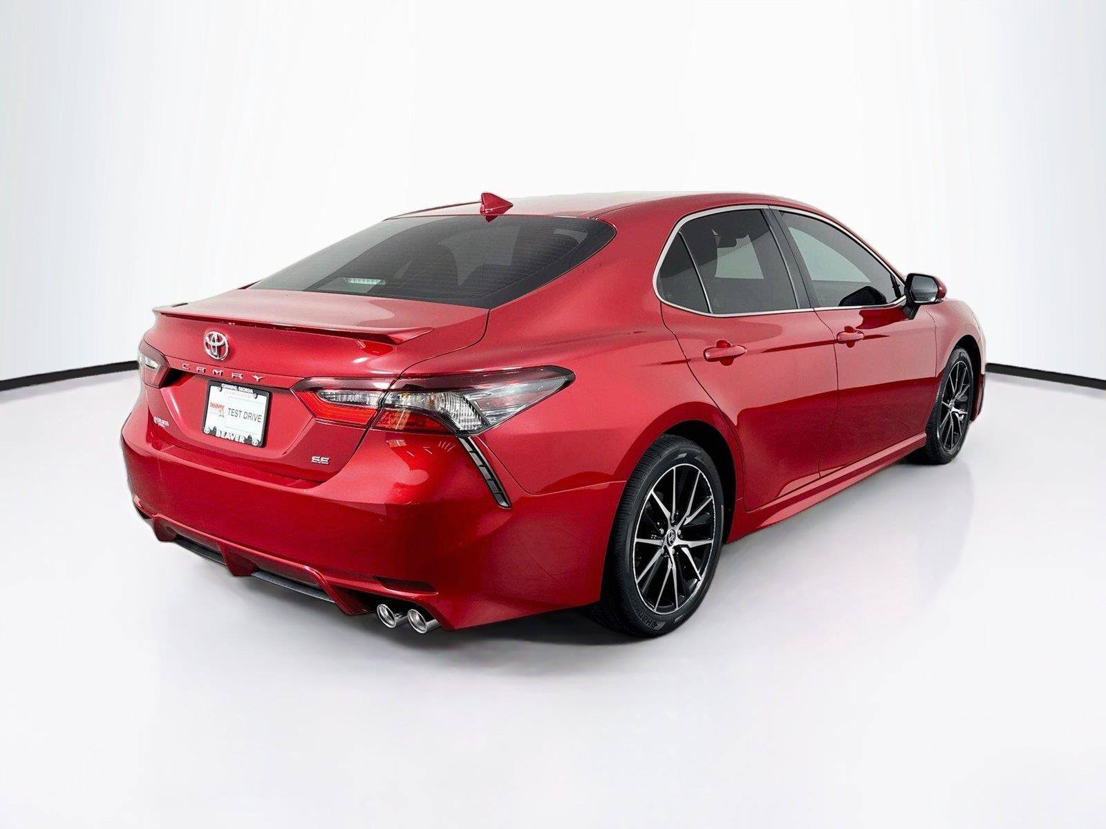 Certified 2022 Toyota Camry SE FWD image 2