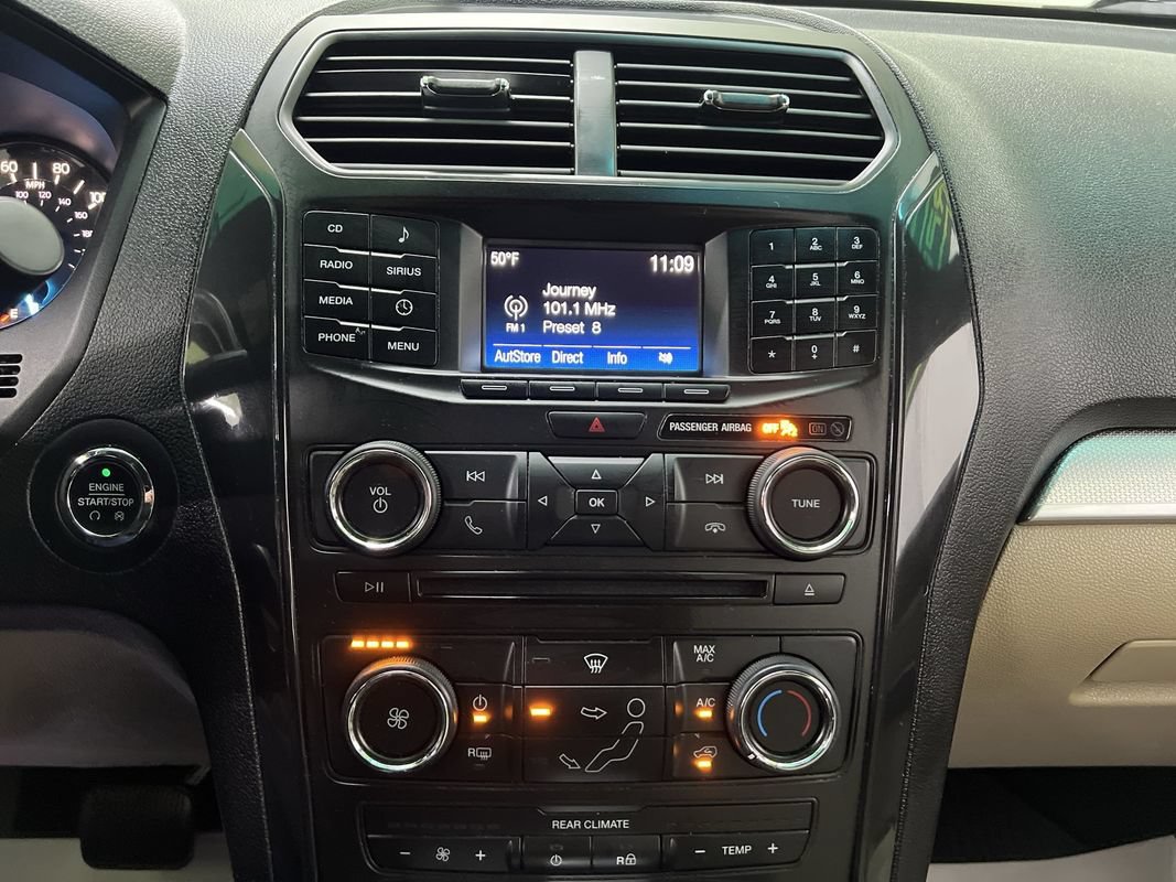 Used 2016 Ford Explorer XLT AWD/4WD image 21