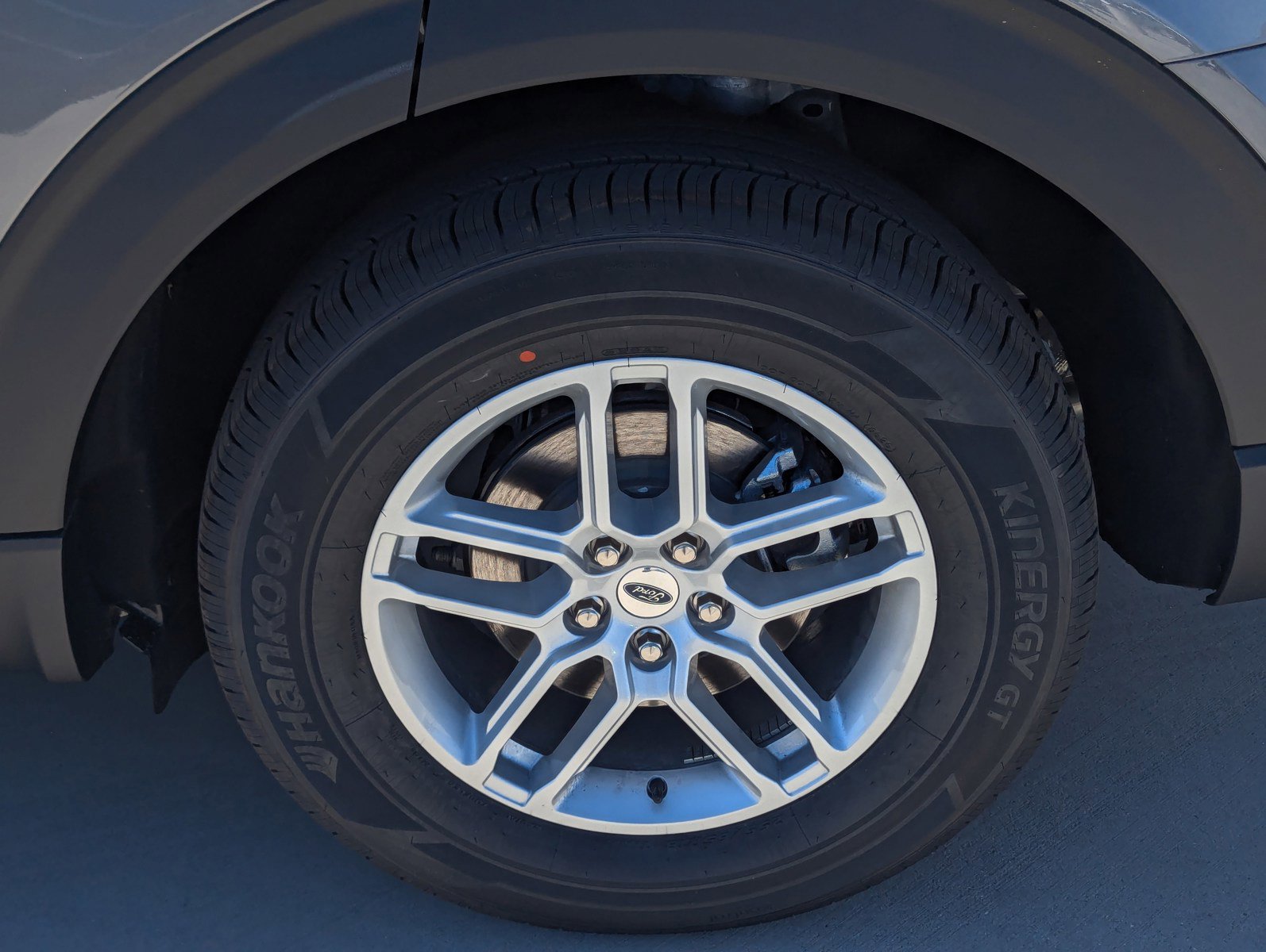 New 2026 Ford Explorer Active w/ Active Comfort Package RWD image 7