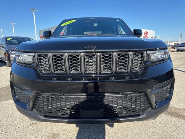 Used 2024 Jeep Grand Cherokee Altitude image 9