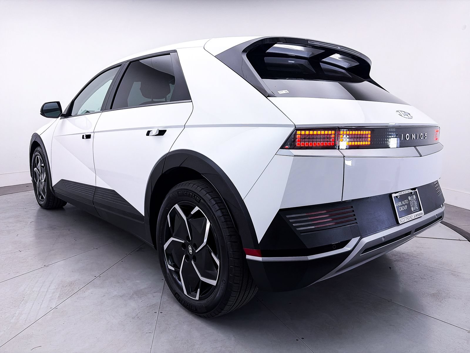 Used 2024 Hyundai Ioniq 5 SE RWD image 12
