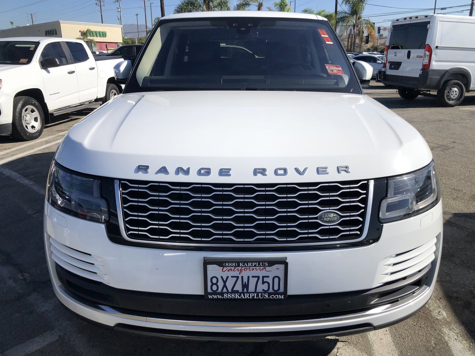 Used 2018 Land Rover Range Rover HSE image 3
