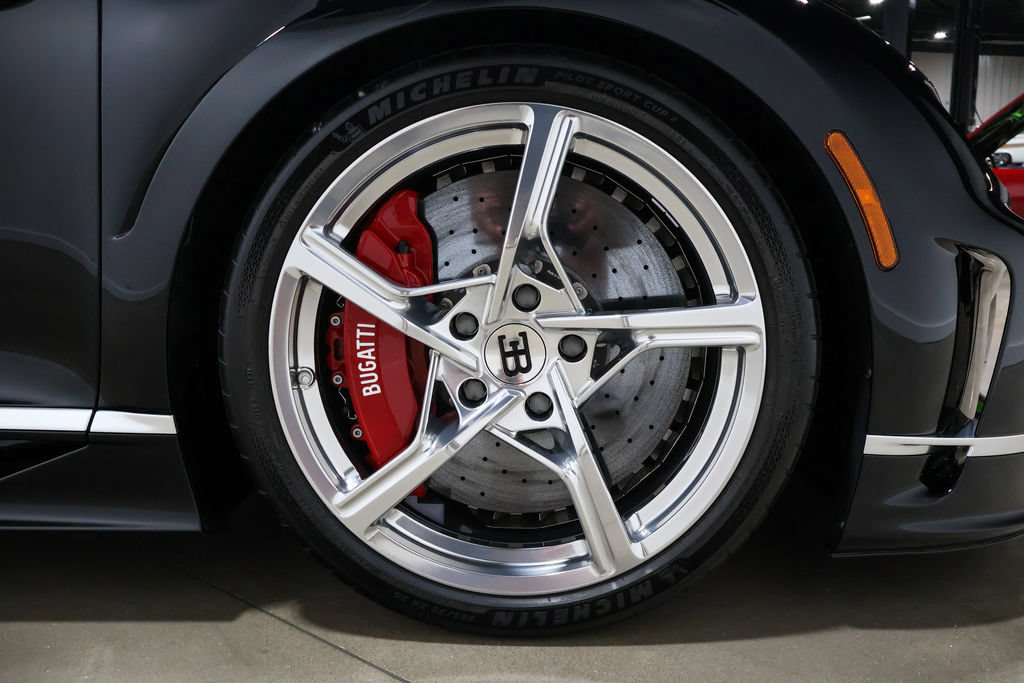 Used 2022 Bugatti Chiron Super Sport AWD/4WD image 26