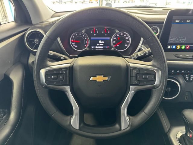 Used 2023 Chevrolet Blazer LT FWD image 18