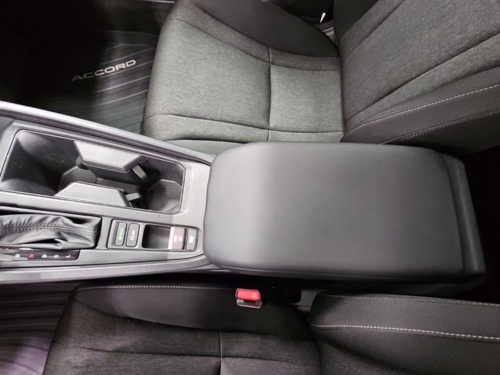 Used 2025 Honda Accord SE image 19
