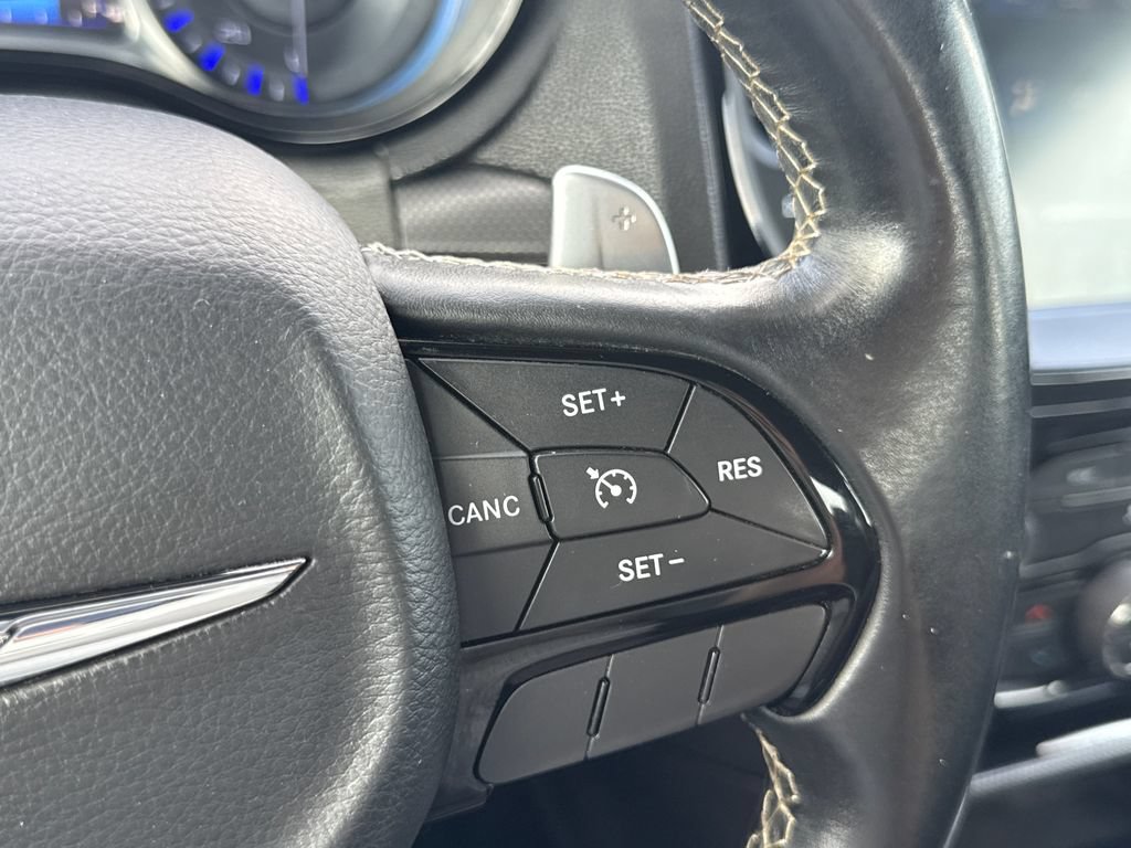Certified 2013 Buick Regal Premium FWD image 17