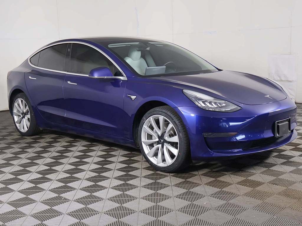 Used 2019 Tesla Model 3 Standard Range Plus RWD image 2