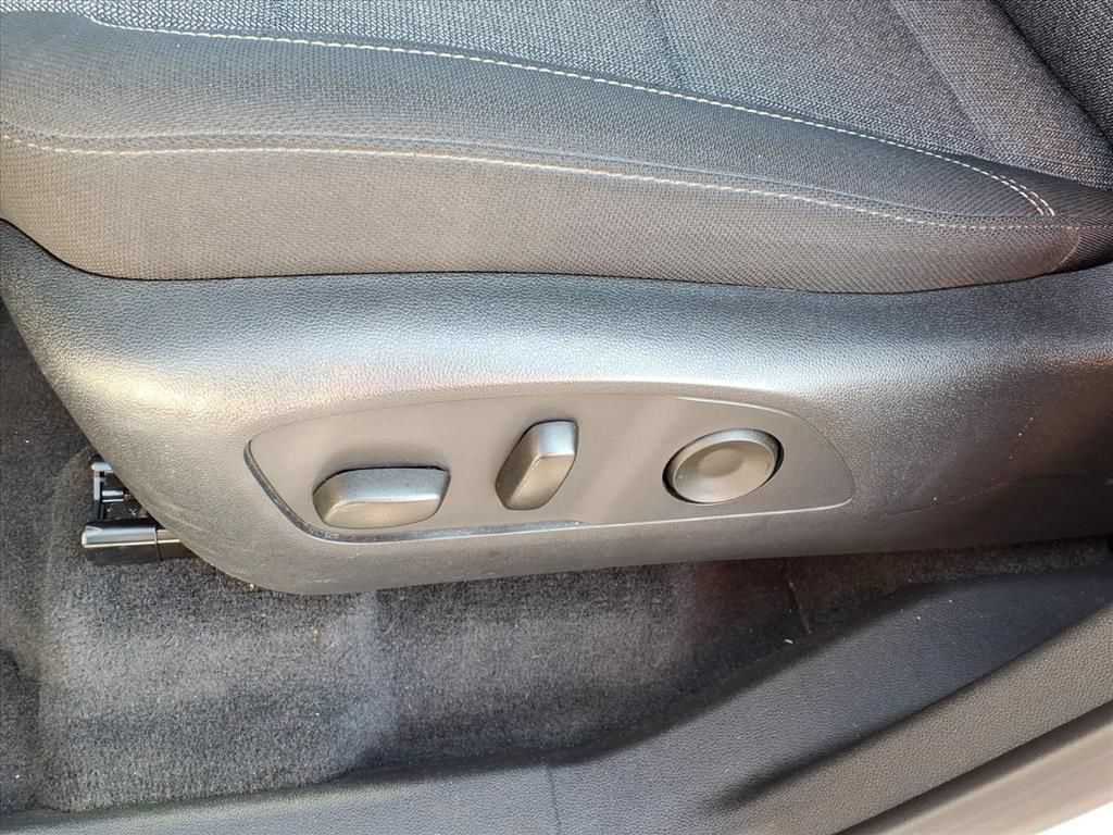 Used 2025 GMC Acadia Elevation AWD/4WD image 5