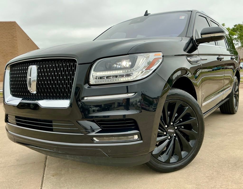 Used 2020 Lincoln Navigator Reserve w/ Equipment Group 208A Reserve AWD/4WD image 3