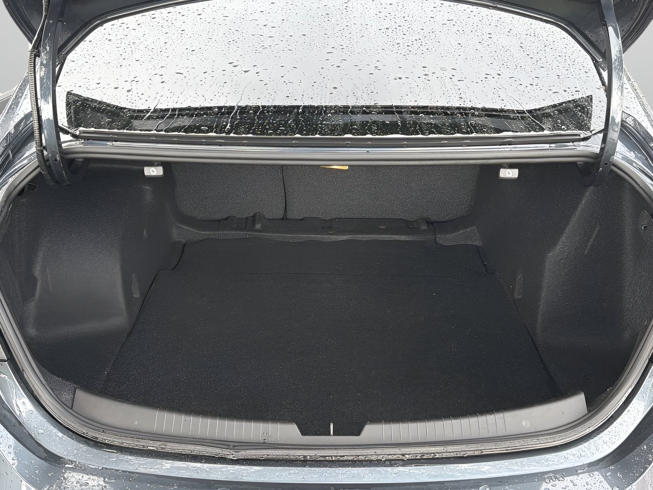 Used 2021 Chevrolet Malibu LS FWD image 8
