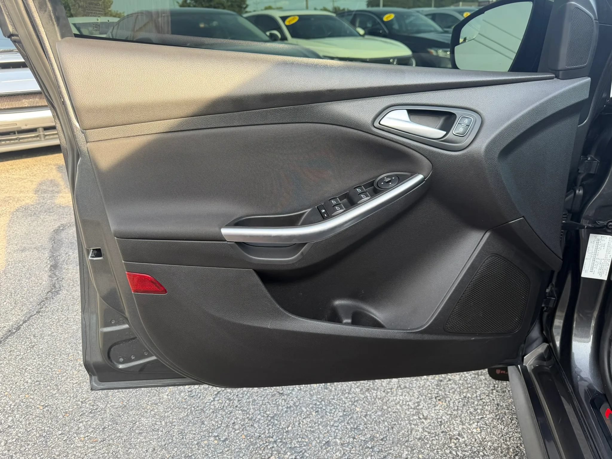 Used 2018 Ford Focus ST FWD image 12