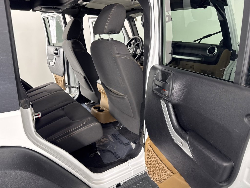 Used 2014 Jeep Wrangler Unlimited Rubicon w/ Max Tow Package image 24