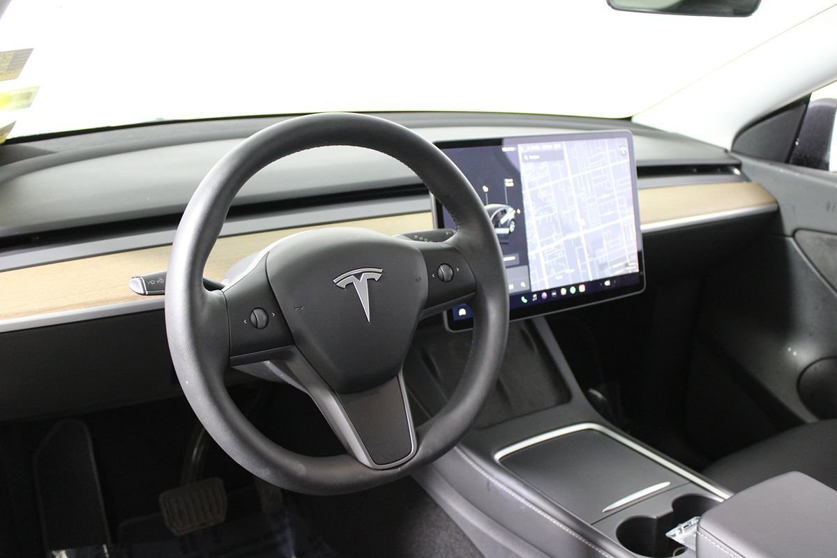 Used 2021 Tesla Model Y Long Range AWD/4WD image 5