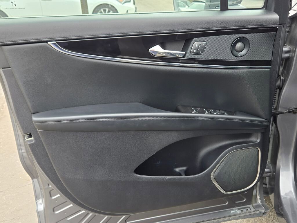 Used 2021 Lincoln Nautilus Reserve w/ Monochromatic Package image 36