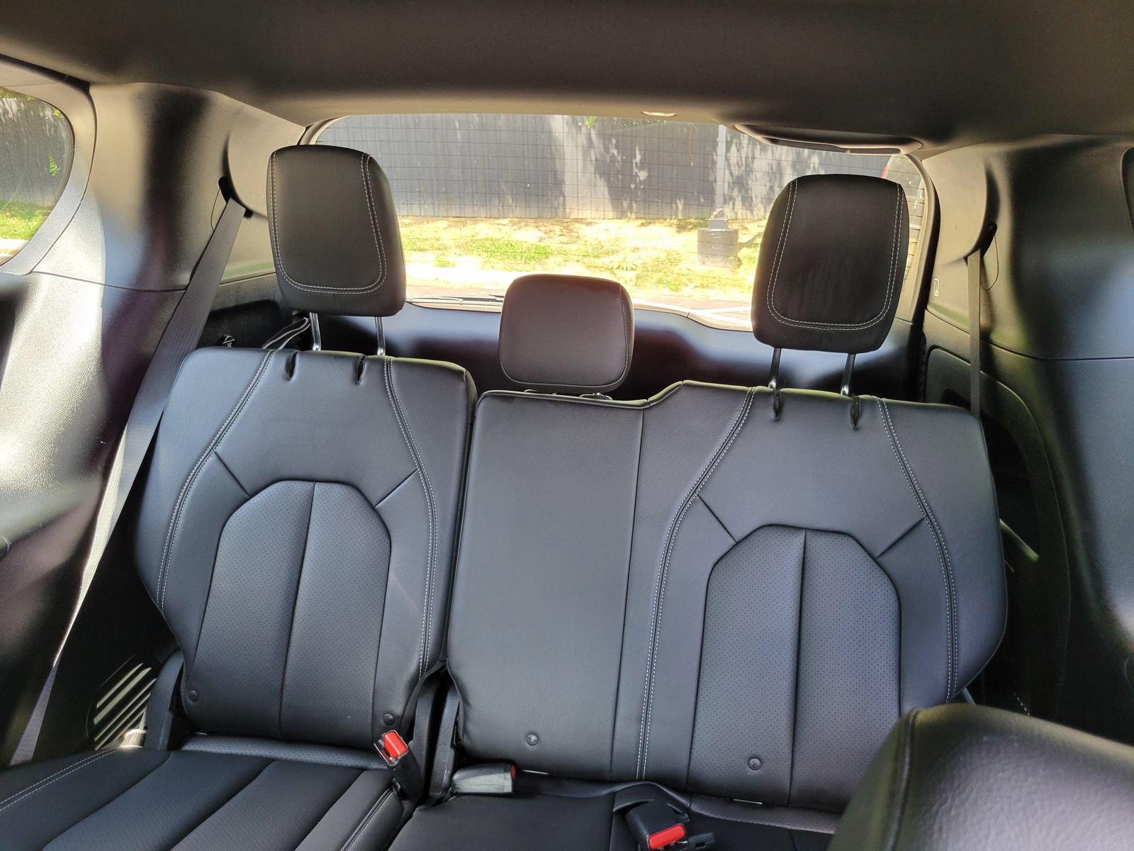 Used 2018 Chrysler Pacifica Touring-L Plus w/ Advanced Safetytec Group FWD image 29