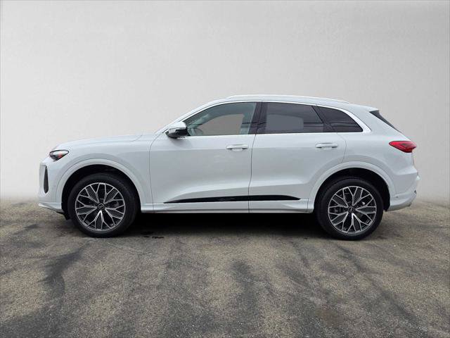 Certified 2025 Audi Q5 Premium w/ Premium Plus AWD/4WD image 6