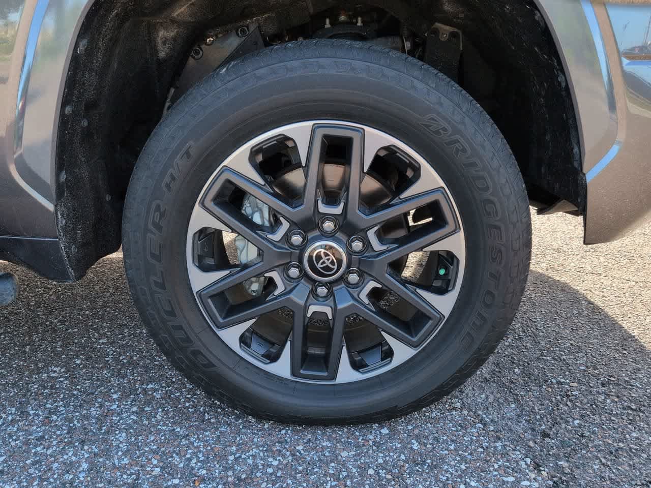 Used 2024 Toyota Tundra Limited AWD/4WD image 11