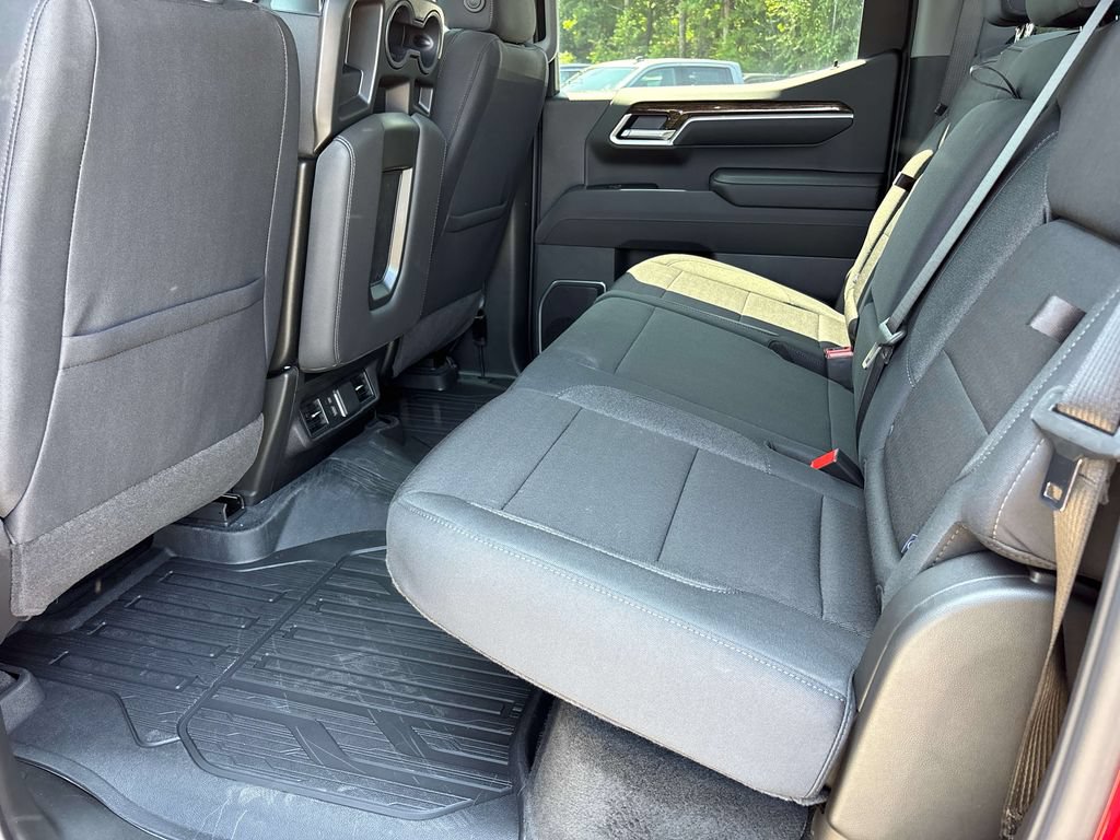 New 2026 GMC Sierra 1500 Elevation w/ LPO, Elevation Black Package AWD/4WD image 5