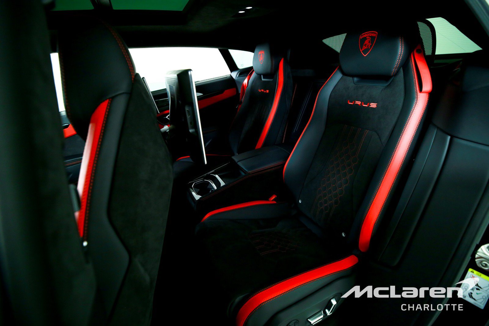 Used 2023 Lamborghini Urus S AWD/4WD image 18