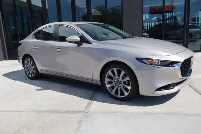 Used 2025 MAZDA MAZDA3 s FWD image 1