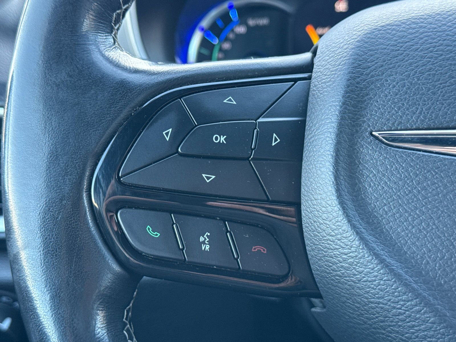 Used 2020 Chrysler Pacifica Touring-L w/ S Appearance Package image 26